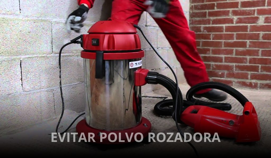 ¿Cómo evitar el polvo al usar una rozadora?